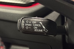 musta Skoda Octavia 2021 kuva 24.