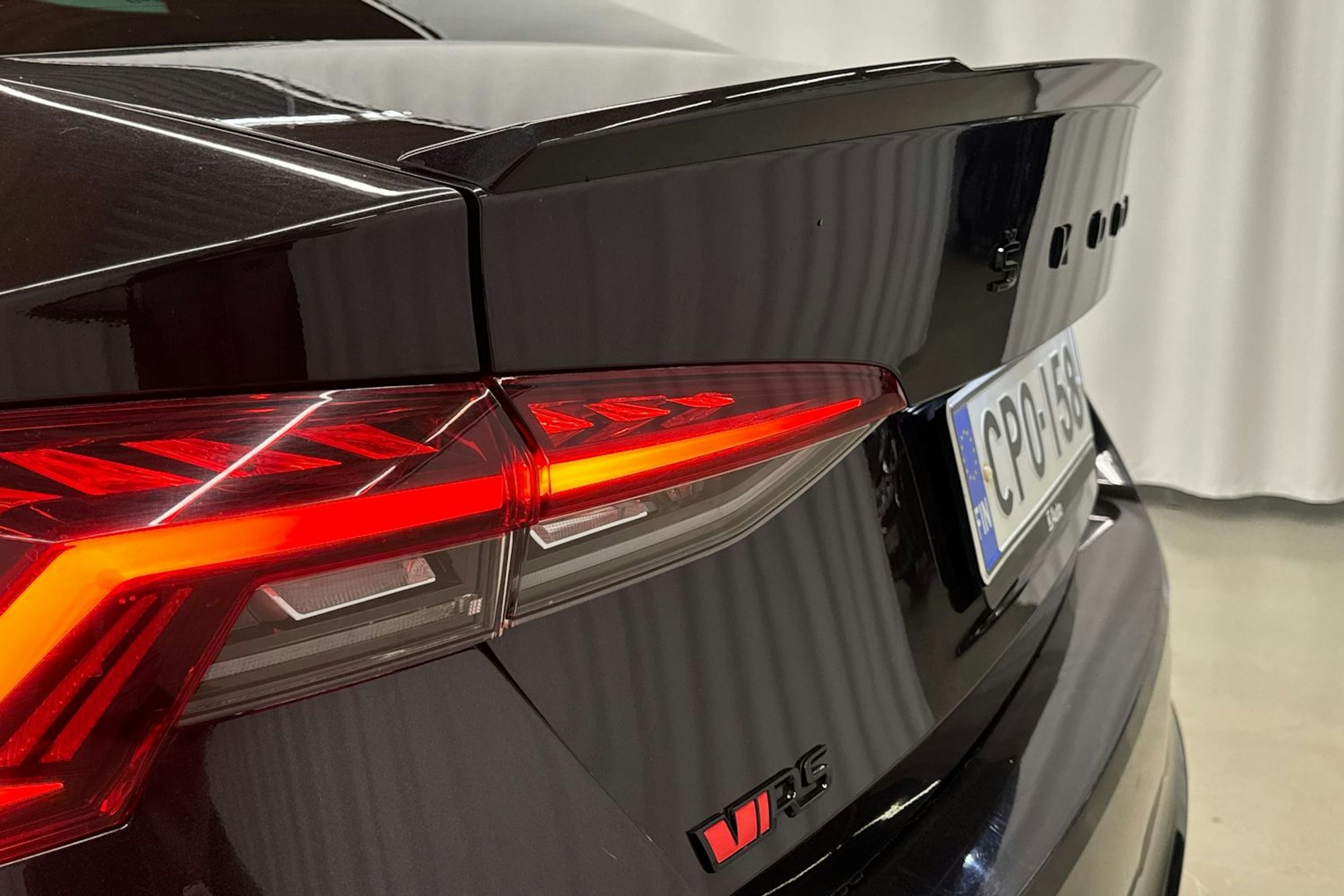 musta Skoda Octavia 2021 kuva 27.