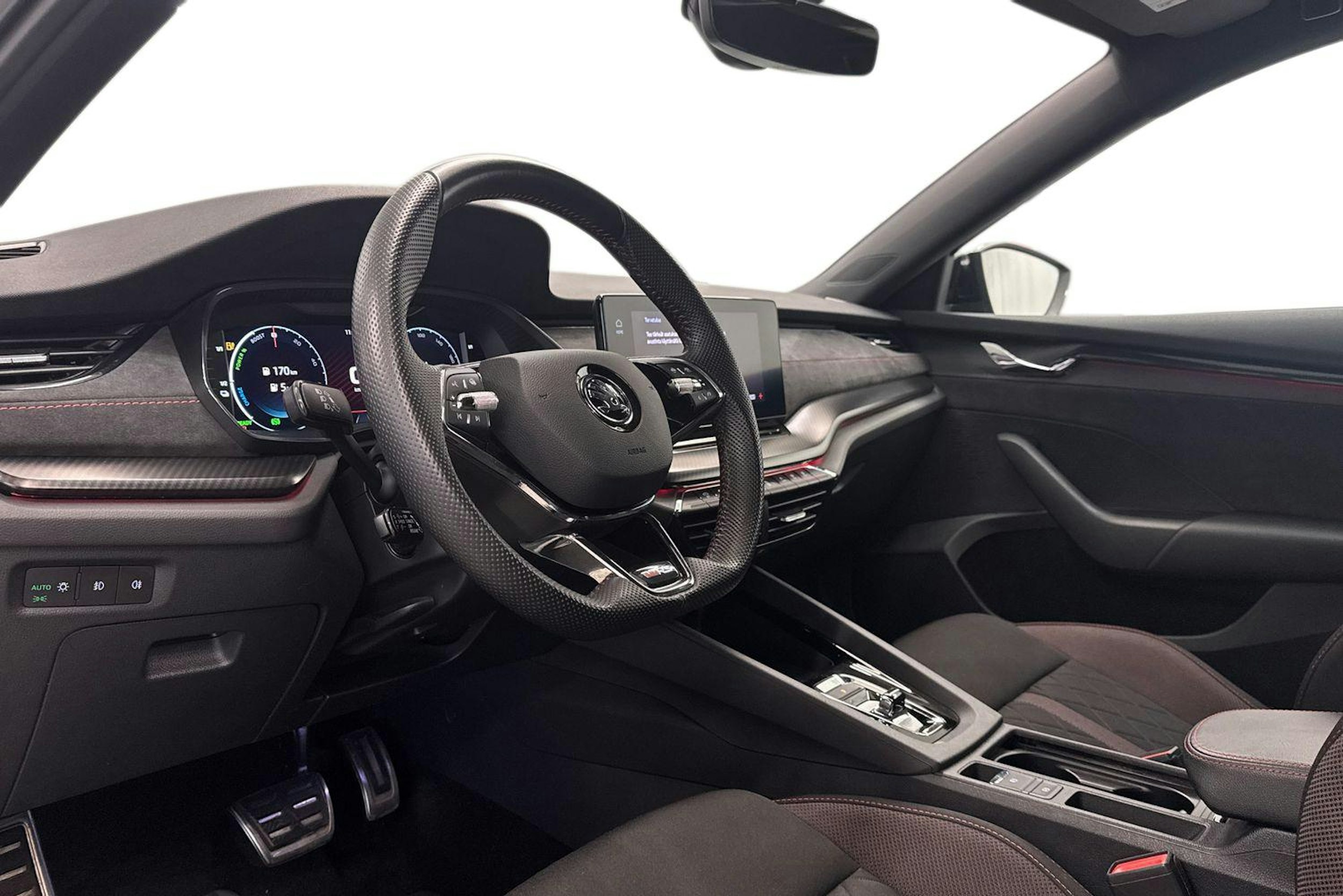 harmaa Skoda Octavia 2021 kuva 7.