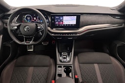 harmaa Skoda Octavia 2021 kuva 9.