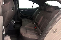 harmaa Skoda Octavia 2021 kuva 10.