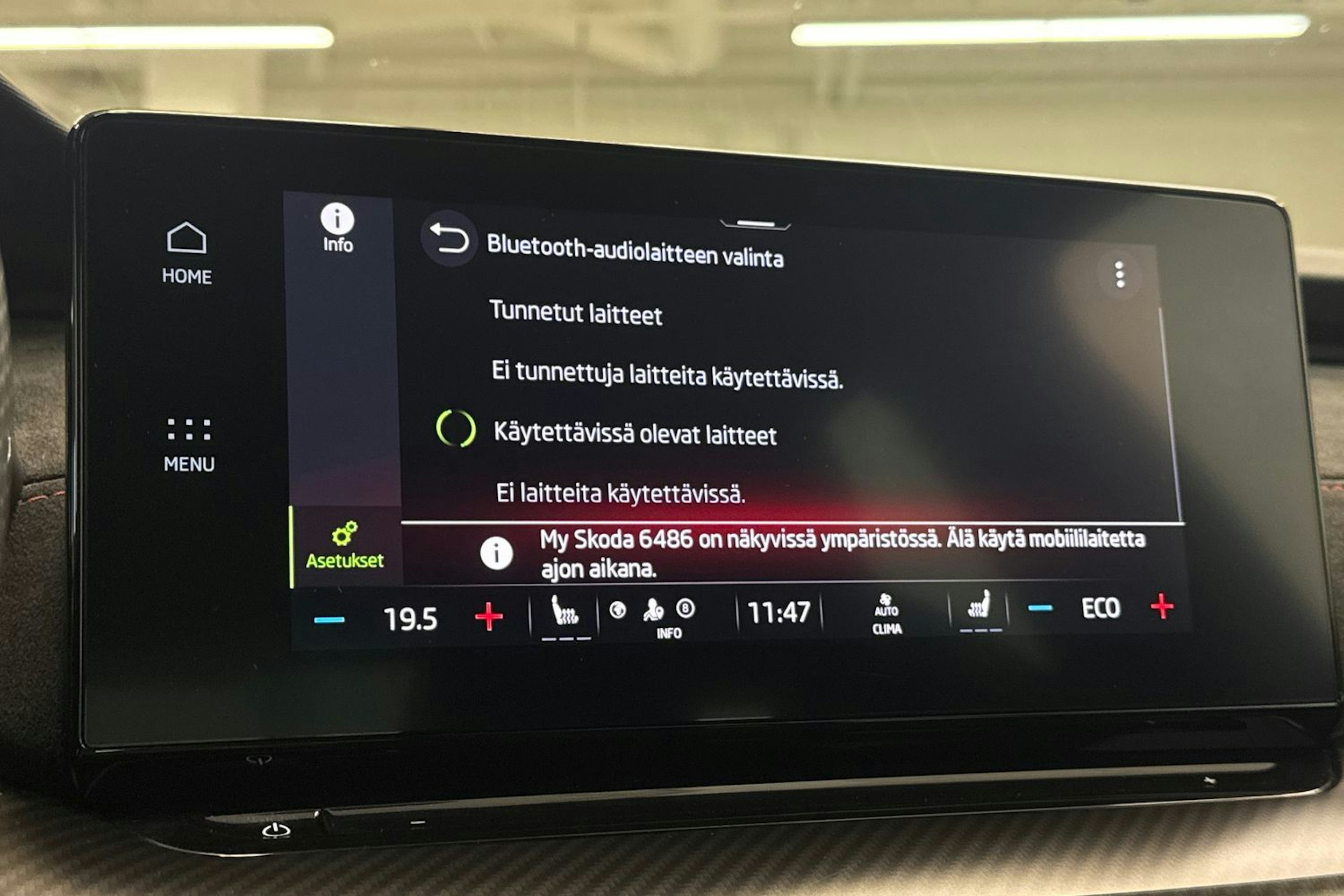 harmaa Skoda Octavia 2021 kuva 27.