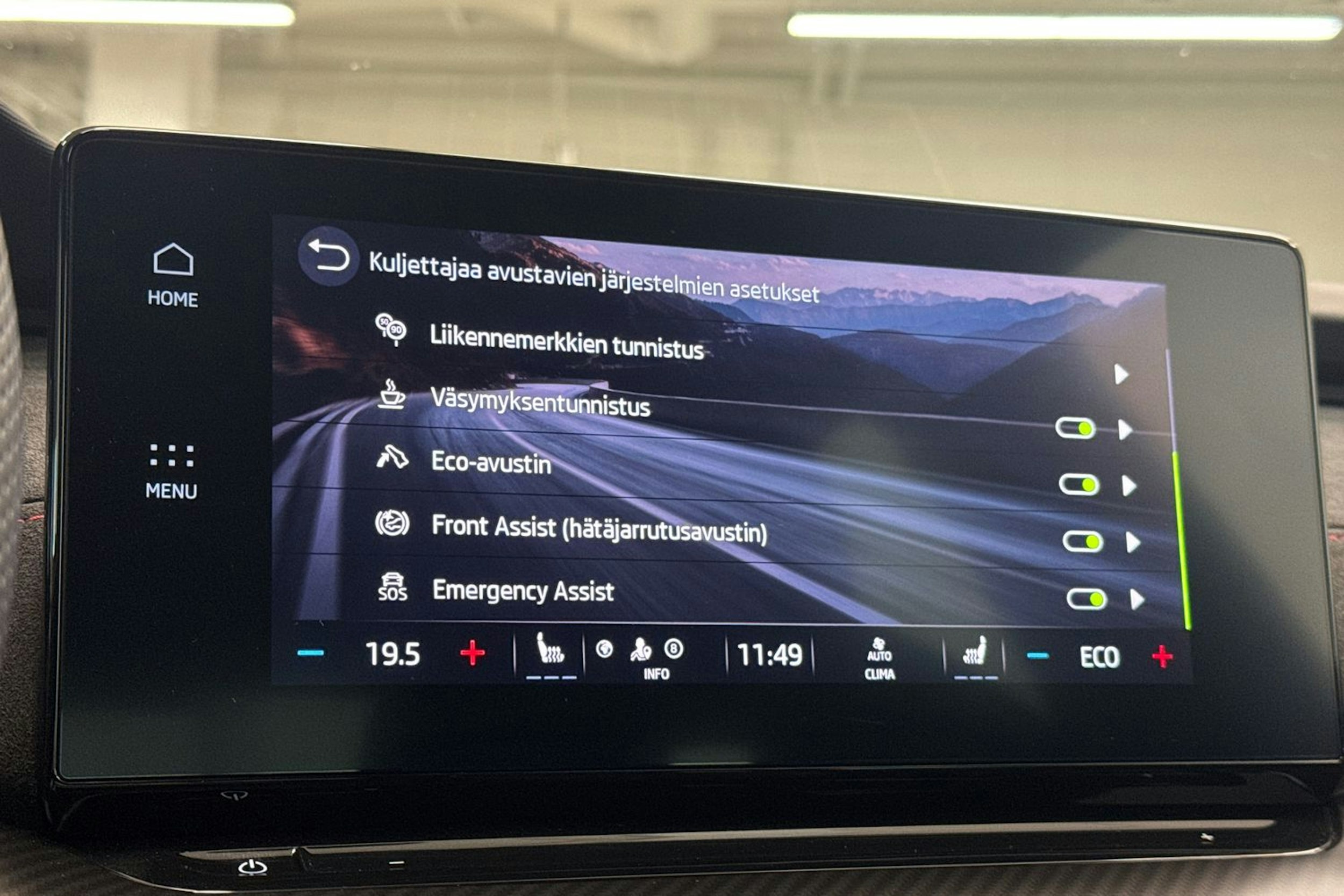 harmaa Skoda Octavia 2021 kuva 32.