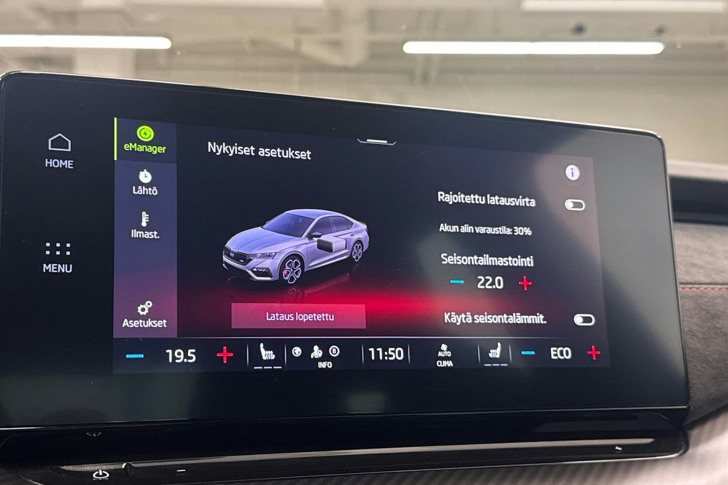 harmaa Skoda Octavia 2021 kuva 36.