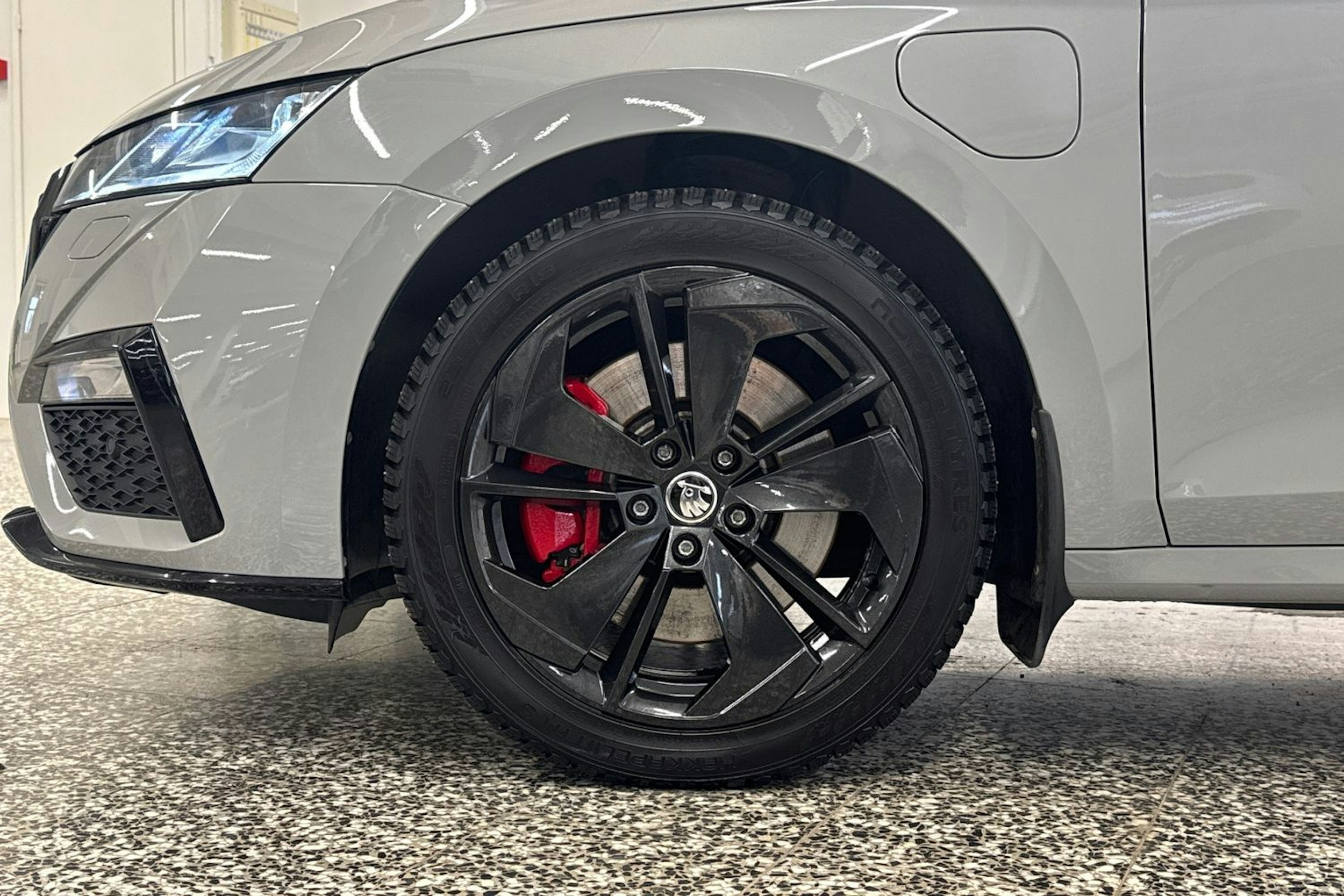 harmaa Skoda Octavia 2021 kuva 40.