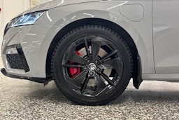 harmaa Skoda Octavia 2021 kuva 40.