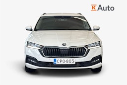 valkoinen Skoda Octavia 2021 kuva 5.
