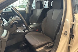 valkoinen Skoda Octavia 2021 kuva 18.