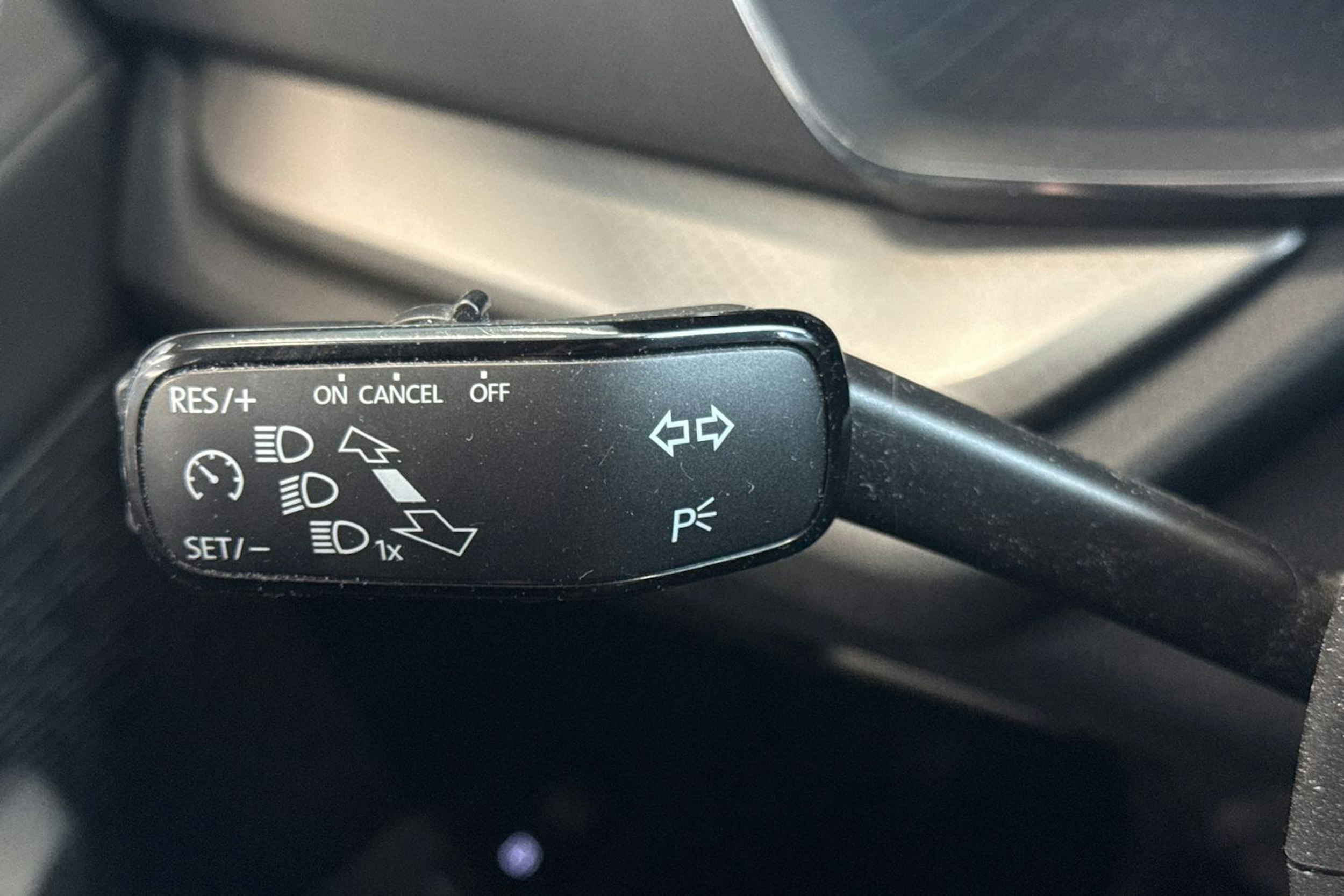 valkoinen Skoda Octavia 2021 kuva 22.