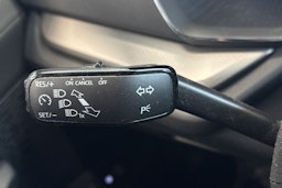 valkoinen Skoda Octavia 2021 kuva 22.