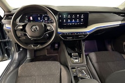 harmaa Skoda Octavia 2021 kuva 9.