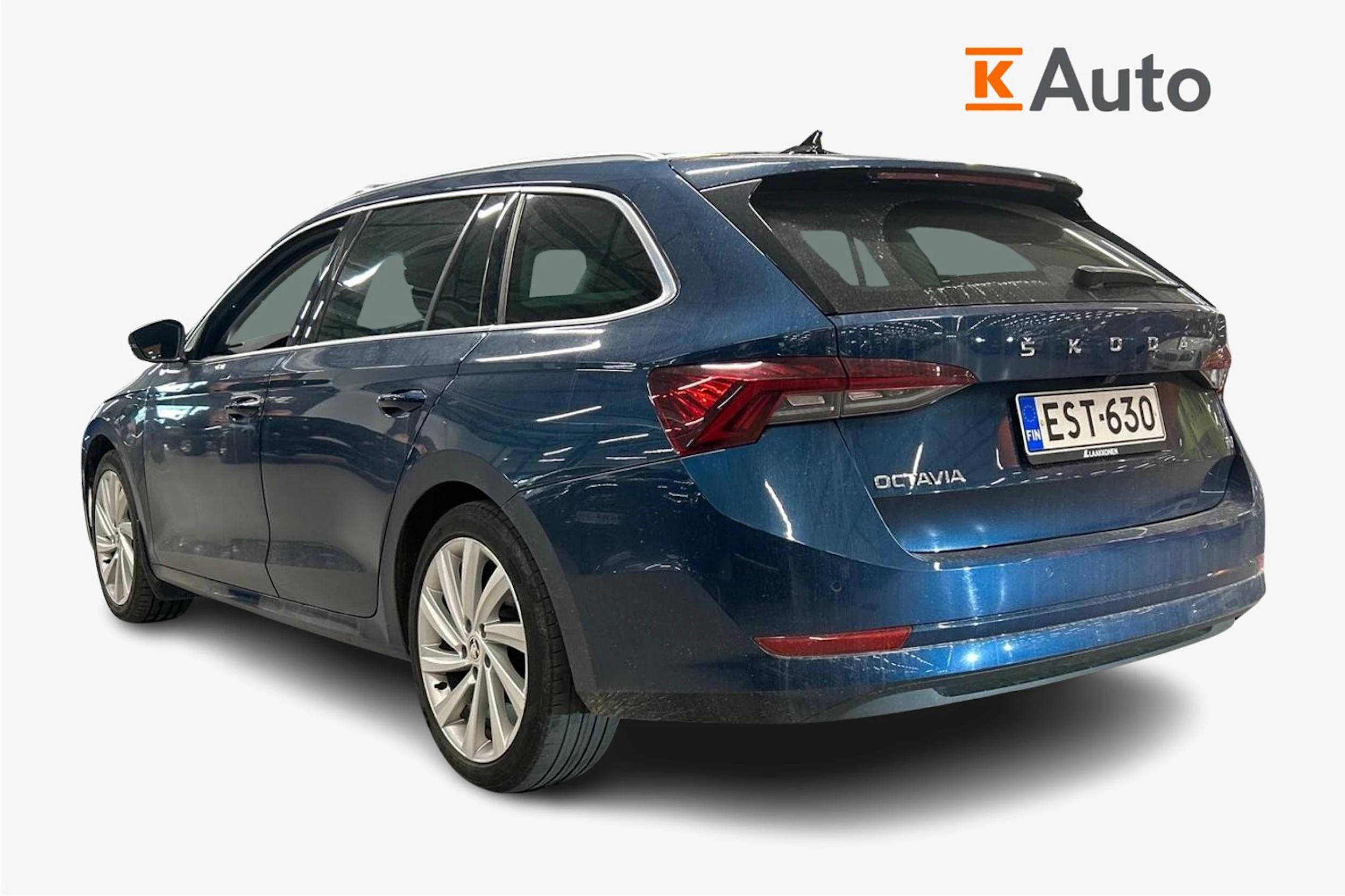 sininen Skoda Octavia 2021 kuva 2.