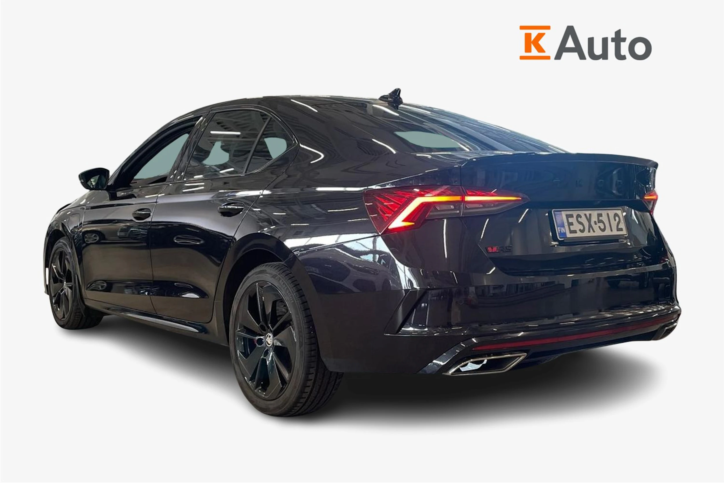 musta Skoda Octavia 2021 kuva 2.