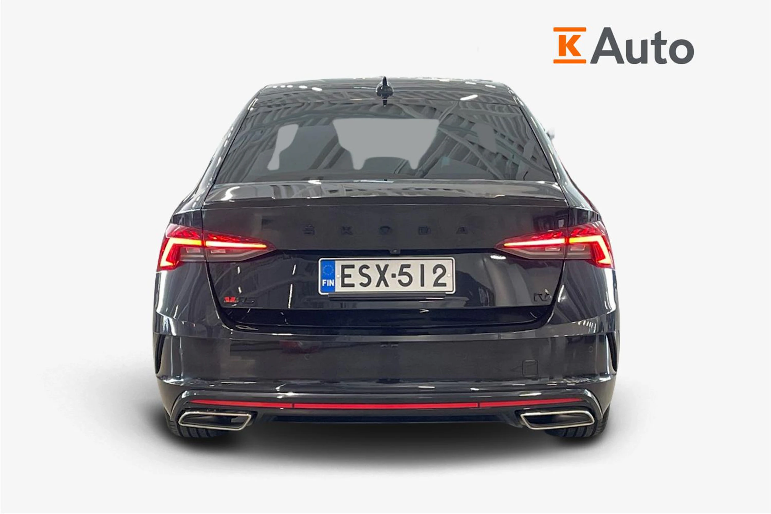 musta Skoda Octavia 2021 kuva 3.