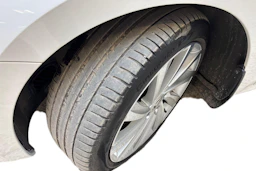 valkoinen Skoda Octavia 2021 kuva 9.