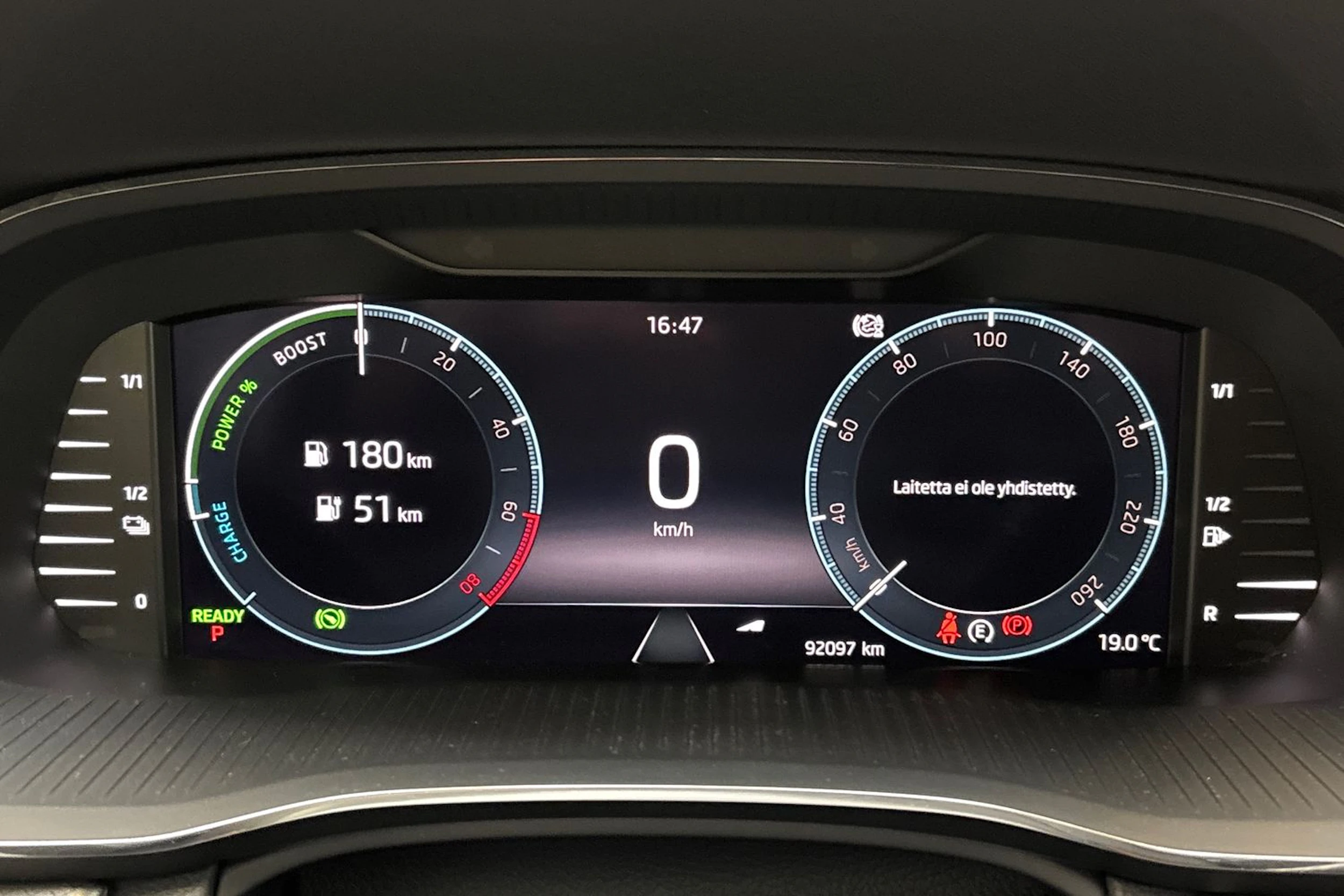 valkoinen Skoda Octavia 2021 kuva 17.