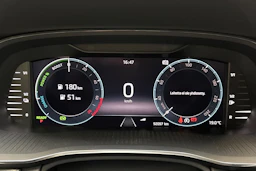 valkoinen Skoda Octavia 2021 kuva 17.