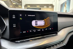 valkoinen Skoda Octavia 2021 kuva 19.