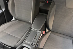 valkoinen Skoda Octavia 2021 kuva 22.