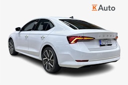 valkoinen Skoda Octavia 2021 kuva 2.