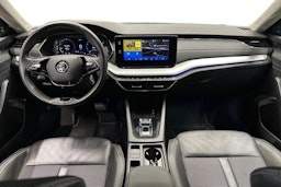 valkoinen Skoda Octavia 2021 kuva 9.