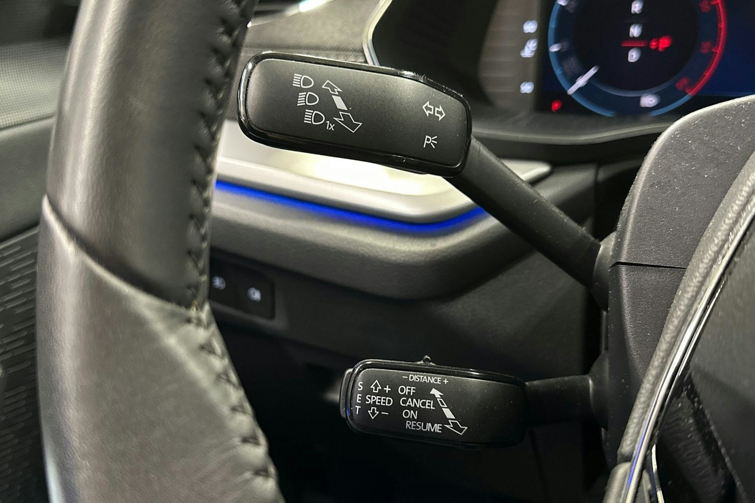 valkoinen Skoda Octavia 2021 kuva 26.