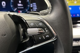valkoinen Skoda Octavia 2021 kuva 29.