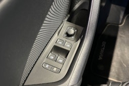 valkoinen Skoda Octavia 2021 kuva 31.