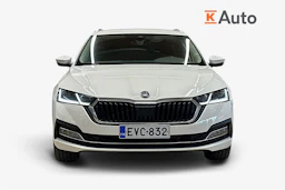 valkoinen Skoda Octavia 2021 kuva 5.