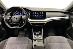 valkoinen Skoda Octavia 2021 kuva 9.