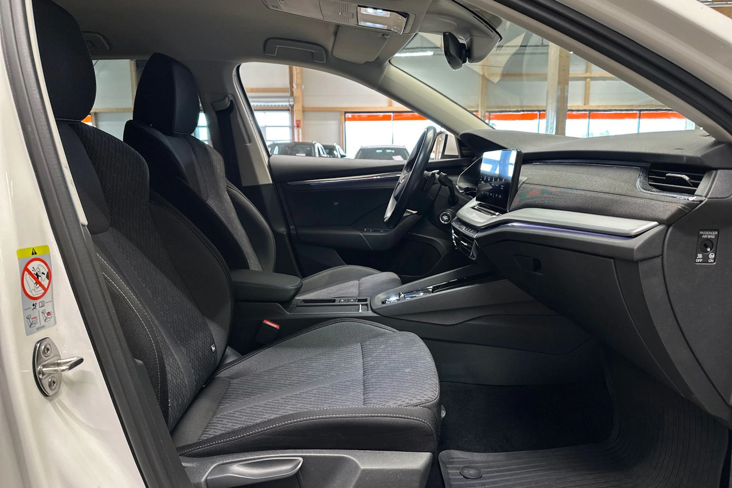 valkoinen Skoda Octavia 2021 kuva 15.