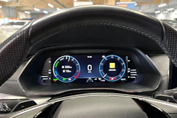 valkoinen Skoda Octavia 2021 kuva 22.