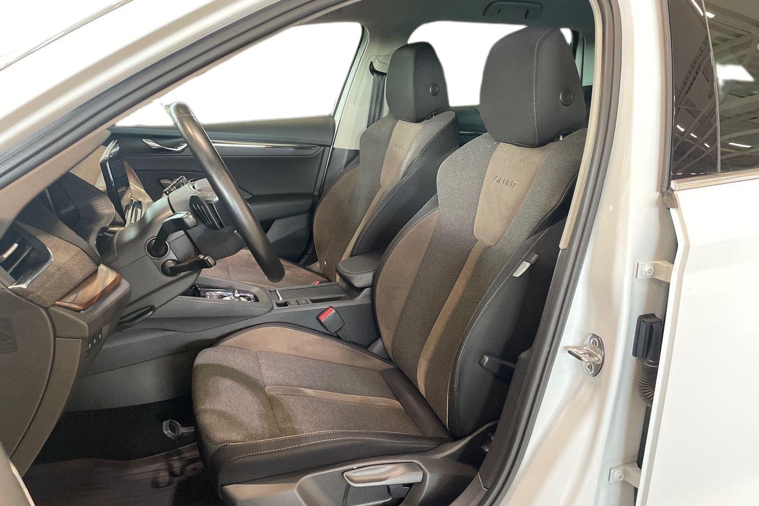 Skoda Octavia 2021, photo 6/40
