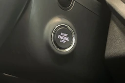 valkoinen Skoda Octavia 2022 kuva 20.