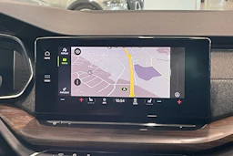 valkoinen Skoda Octavia 2022 kuva 23.
