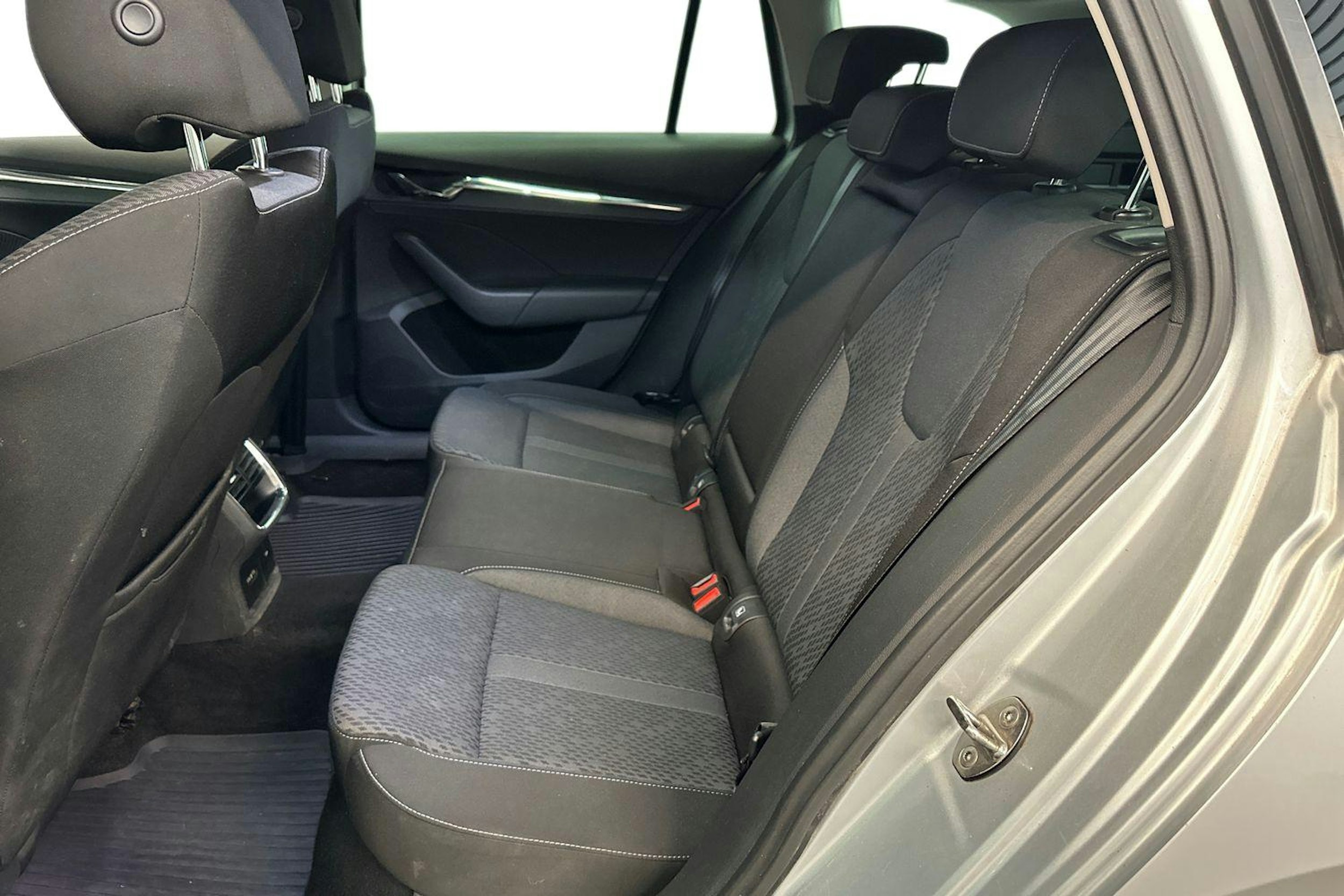 Hopea Skoda OCTAVIA 2021 kuva 8.