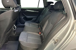 Hopea Skoda OCTAVIA 2021 kuva 8.