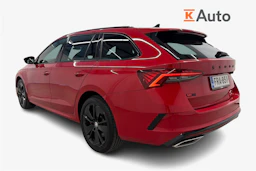 punainen Skoda Octavia 2021 kuva 2.