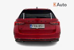 punainen Skoda Octavia 2021 kuva 3.