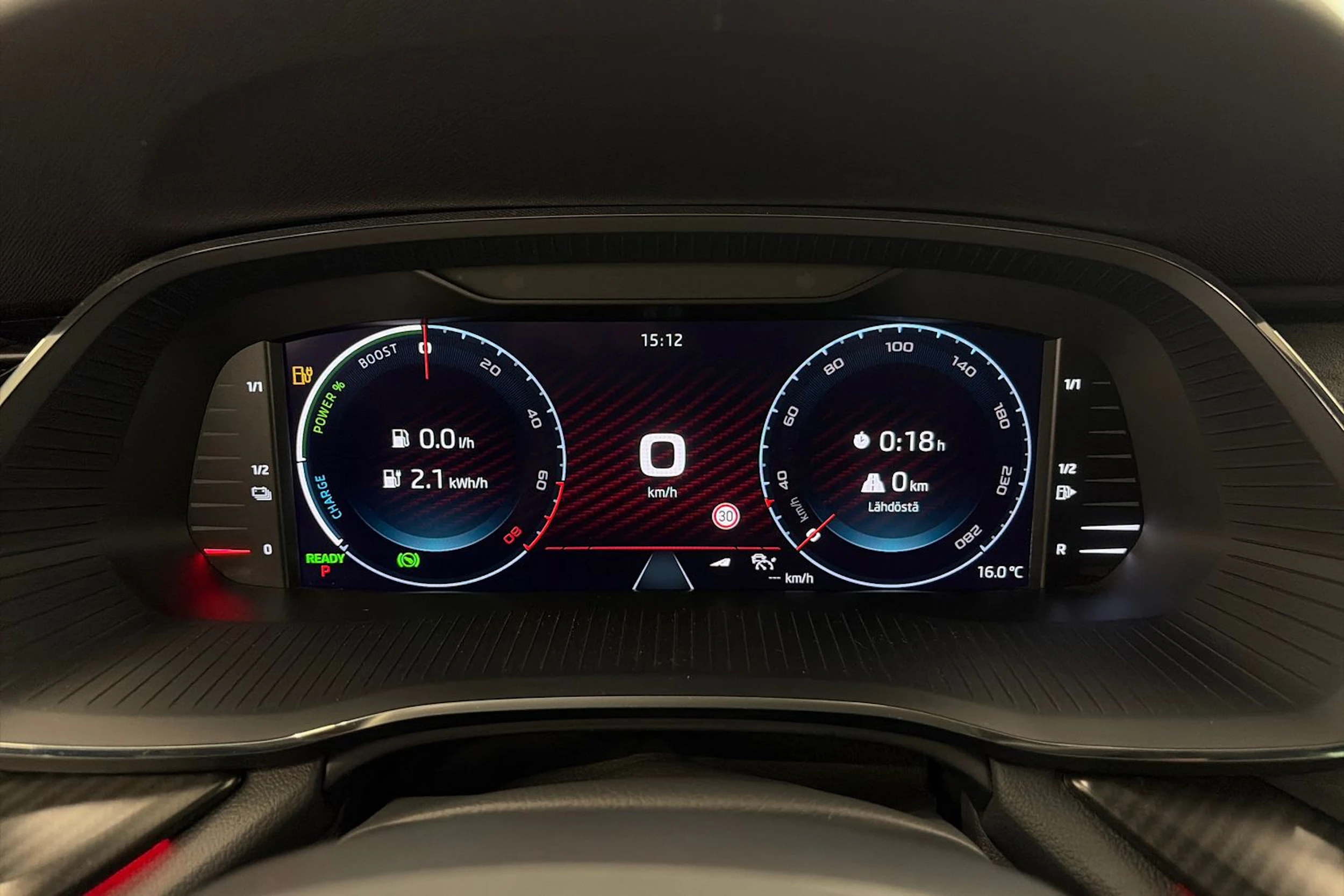 punainen Skoda Octavia 2021 kuva 14.