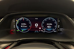 punainen Skoda Octavia 2021 kuva 14.