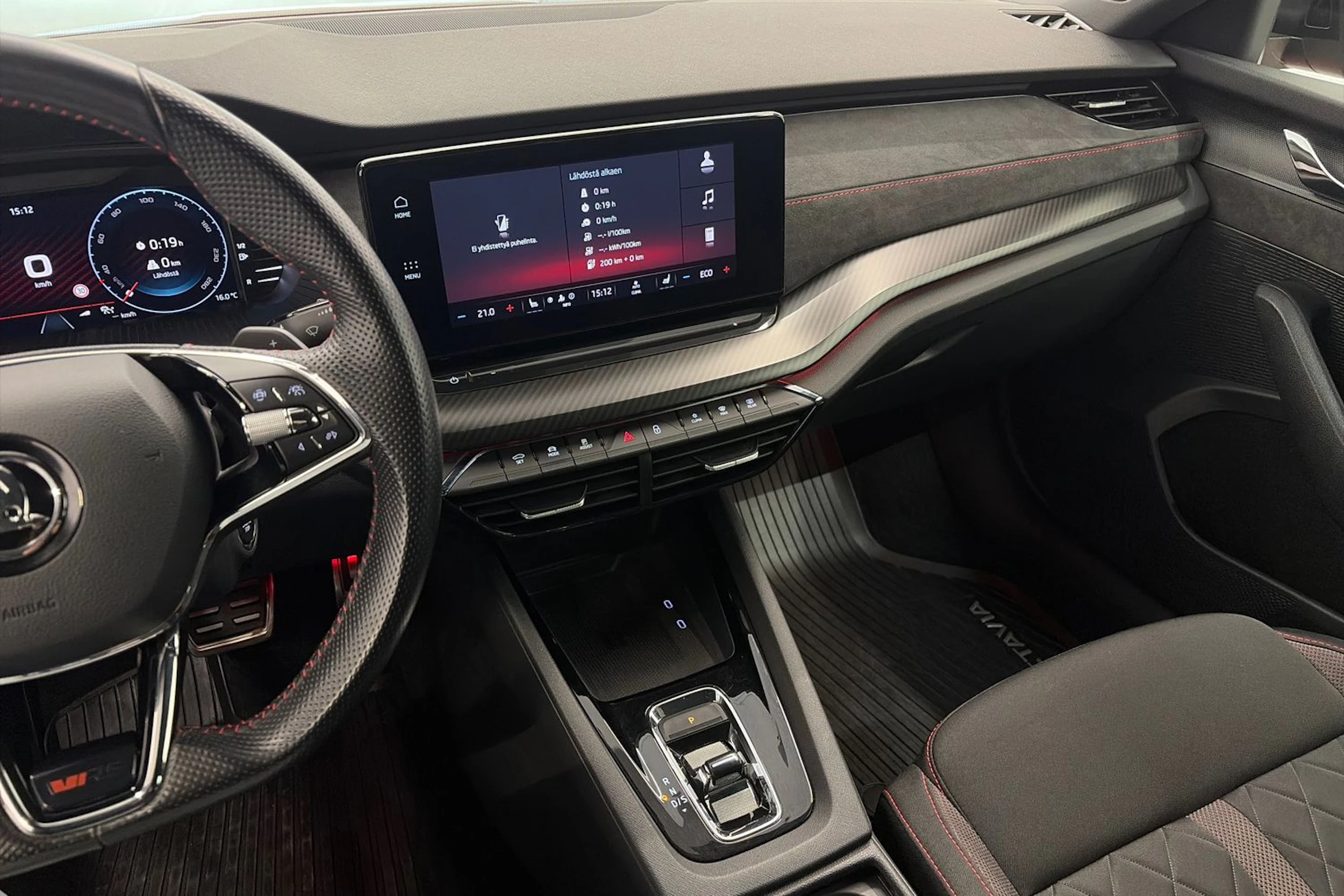 punainen Skoda Octavia 2021 kuva 15.