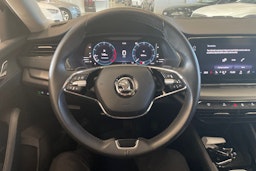 met. ruskea (beige) Skoda Octavia 2021 kuva 12.