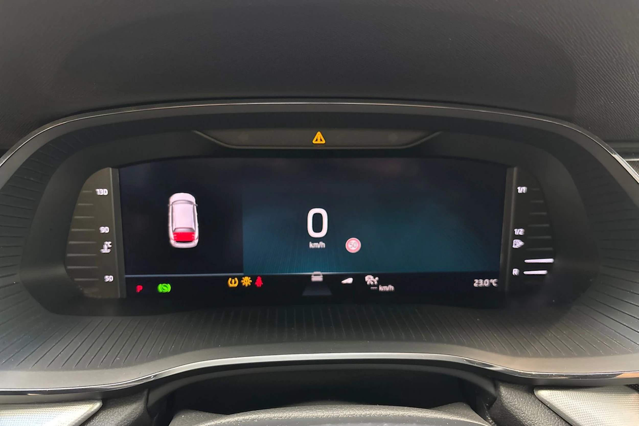 harmaa Skoda Octavia 2021 kuva 22.