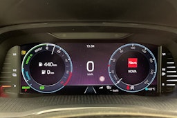 met. musta Skoda Octavia 2021 kuva 13.