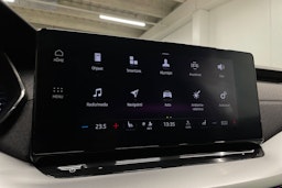 met. musta Skoda Octavia 2021 kuva 15.