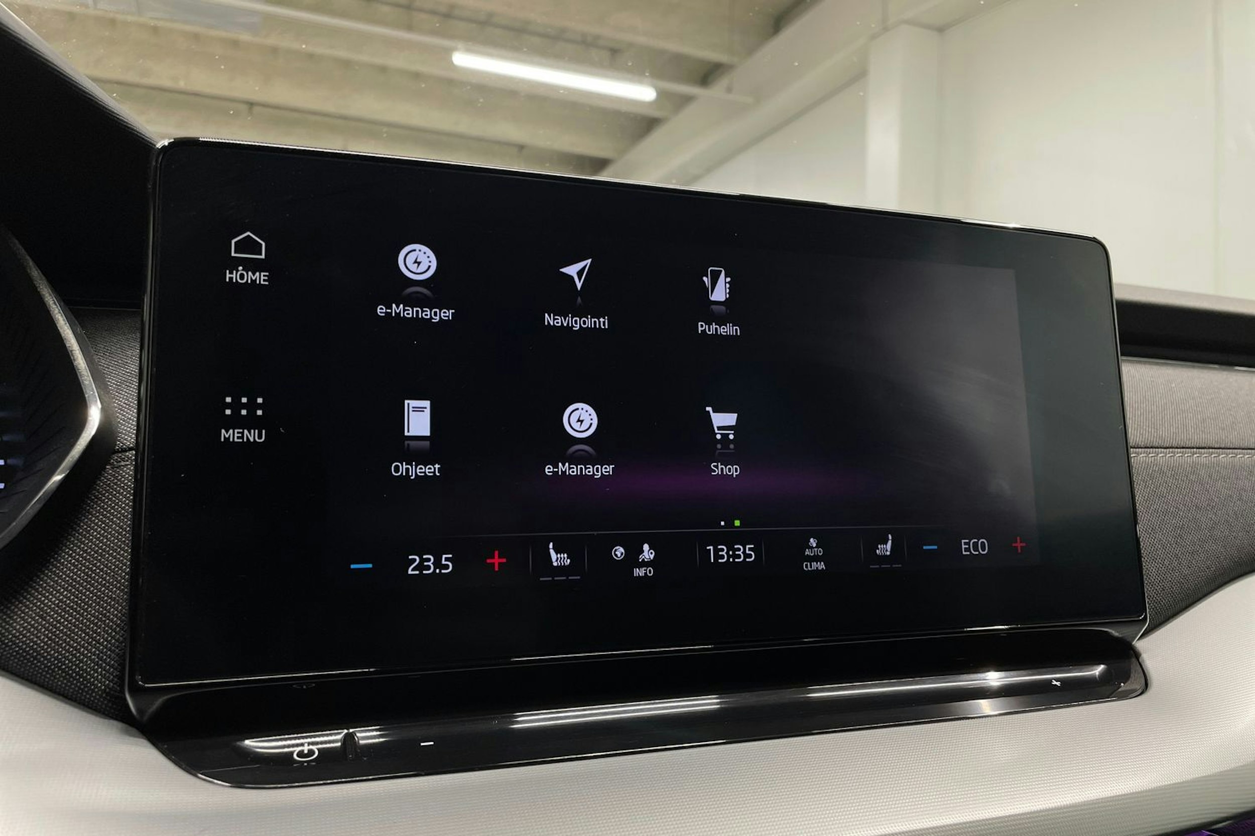 met. musta Skoda Octavia 2021 kuva 16.