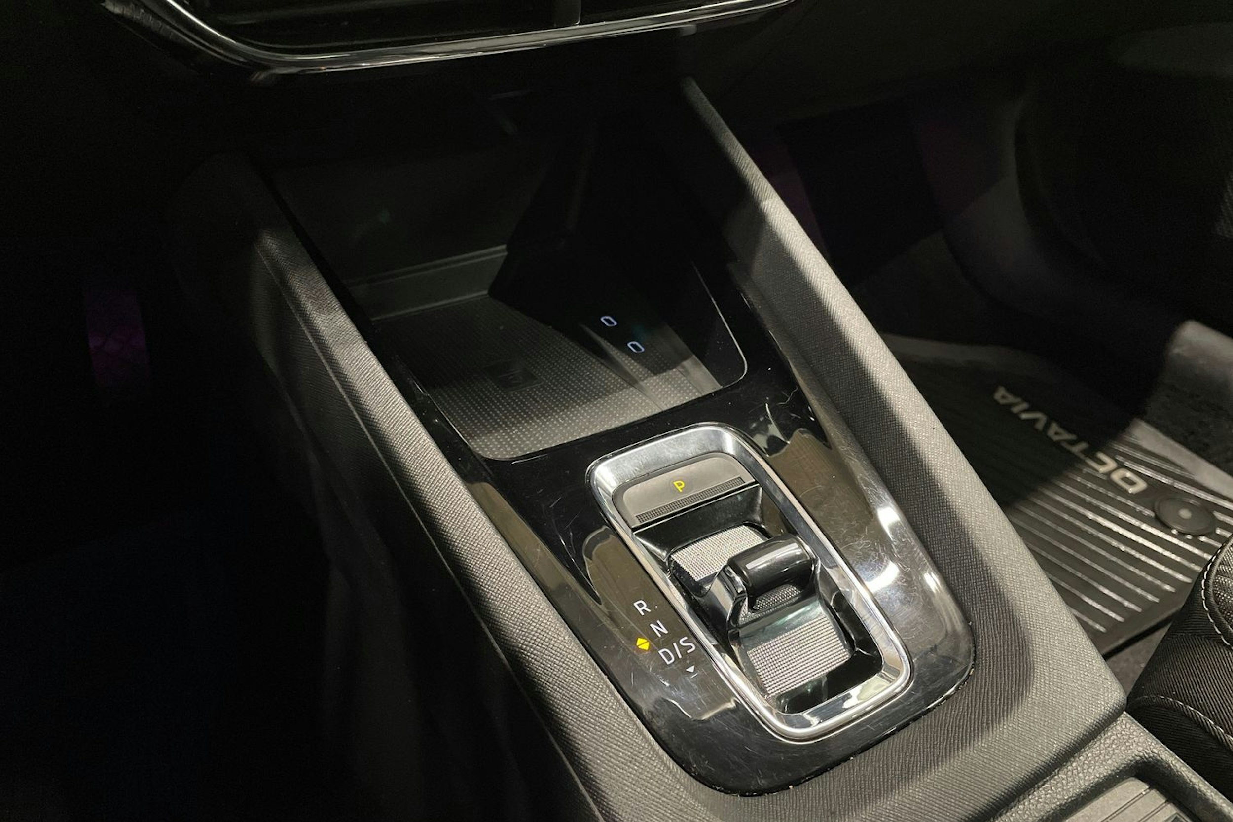 met. musta Skoda Octavia 2021 kuva 23.