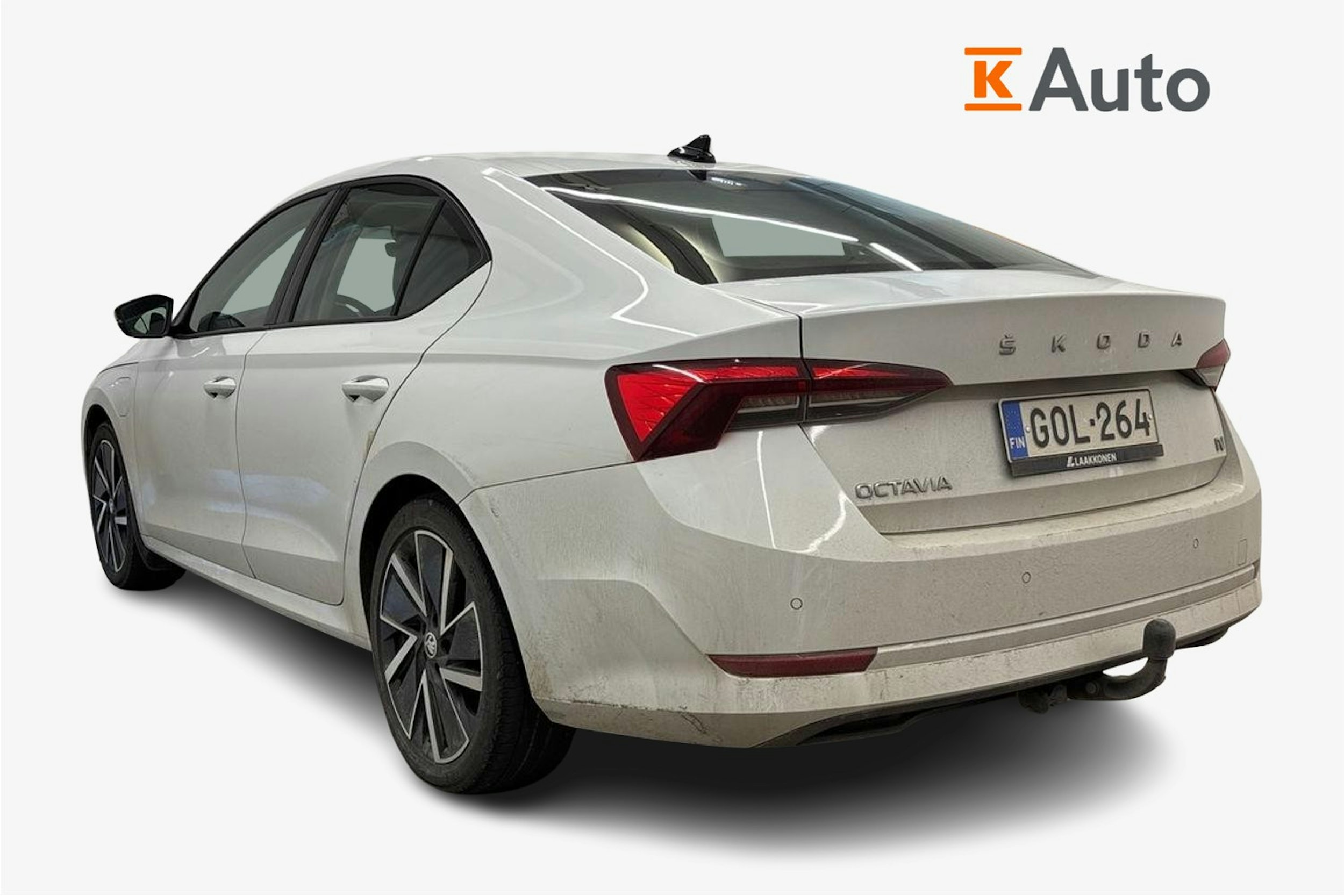 valkoinen Skoda Octavia 2021 kuva 2.