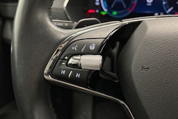 valkoinen Skoda Octavia 2021 kuva 16.
